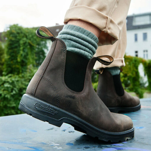 Women's 2446 Chelsea Boot - Image 2