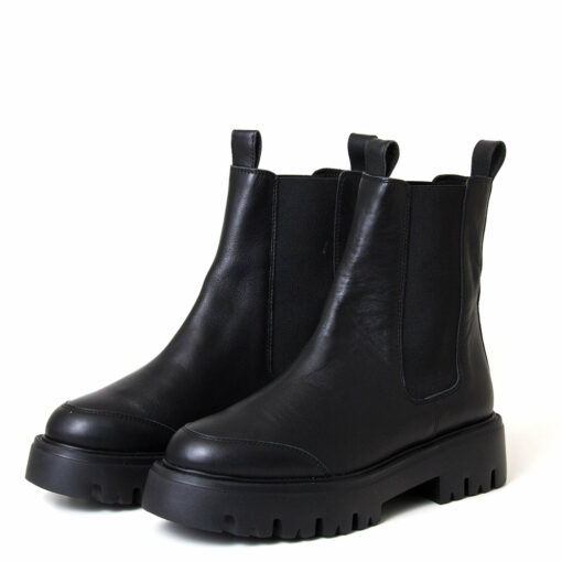 Zuri Women's Leather Chelsea Boot - Image 2