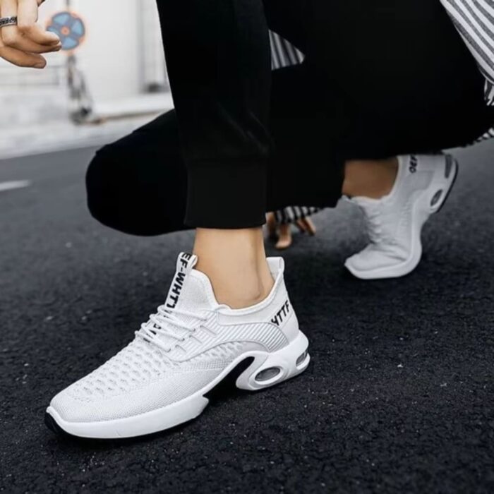 Everyday Lightweight Canvas Sneakers for Men (3)