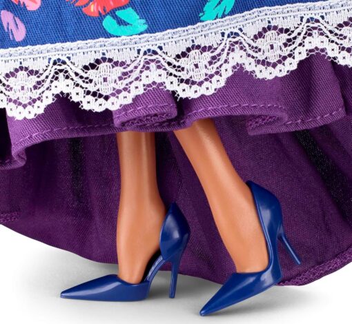 Barbie Signature Dia De Muertos 2022 Doll - Collectible, Traditional Dress & Flower Crown - Image 5