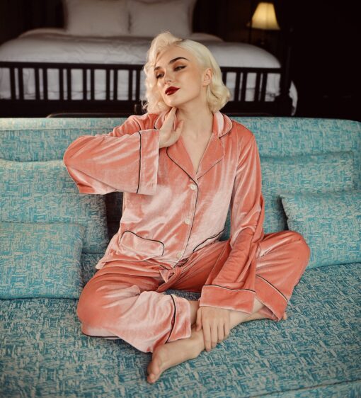 Women's Velvet Pajamas Set - Long Sleeve Winter PJs - Soft & Cozy Sleepwear Item - Image 3
