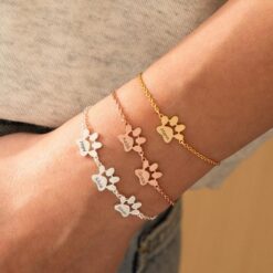 Personalized Paw Print Bracelet - Engraved Pet Name Jewelry for Dog Moms & Pet Lovers